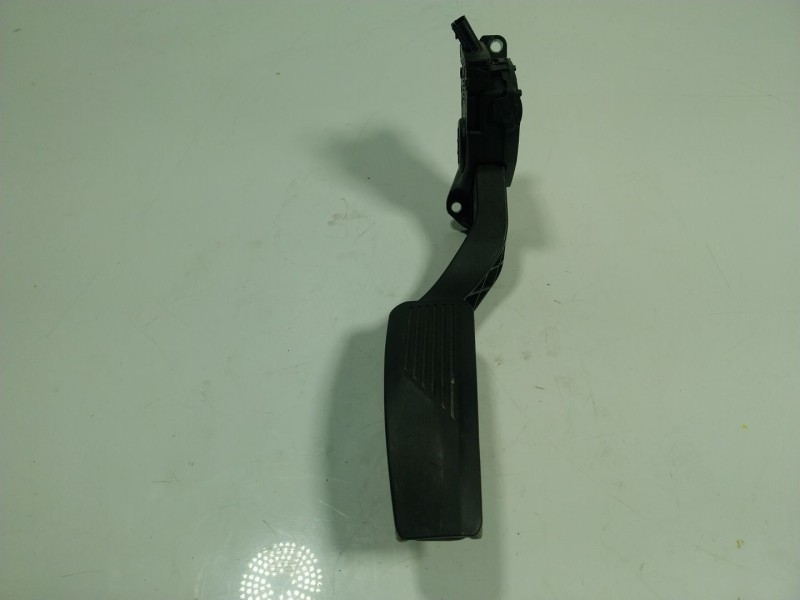 Recambio de potenciometro pedal para maserati levante 3.0 v6 twinturbo cat referencia OEM IAM  04861714 