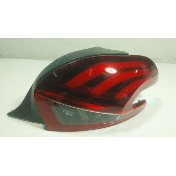 PILOTO TRASERO DERECHO 9810430580 