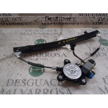 ELEVALUNAS DELANTERO DERECHO 