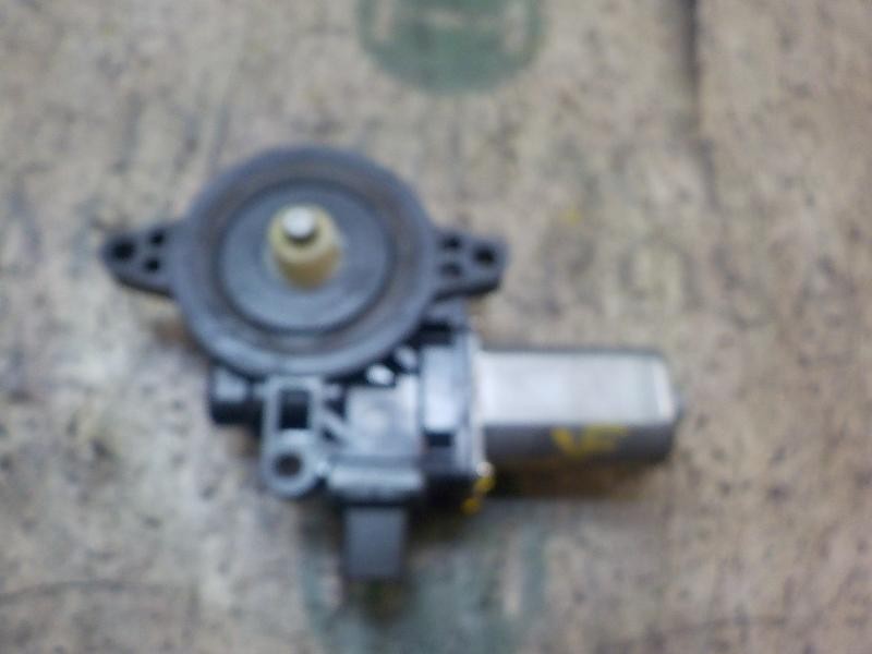 Recambio de motor elevalunas trasero derecho para mazda cx-5 2.0 cat referencia OEM IAM D6515858XB  