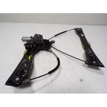 ELEVALUNAS DELANTERO DERECHO C46108100 40188