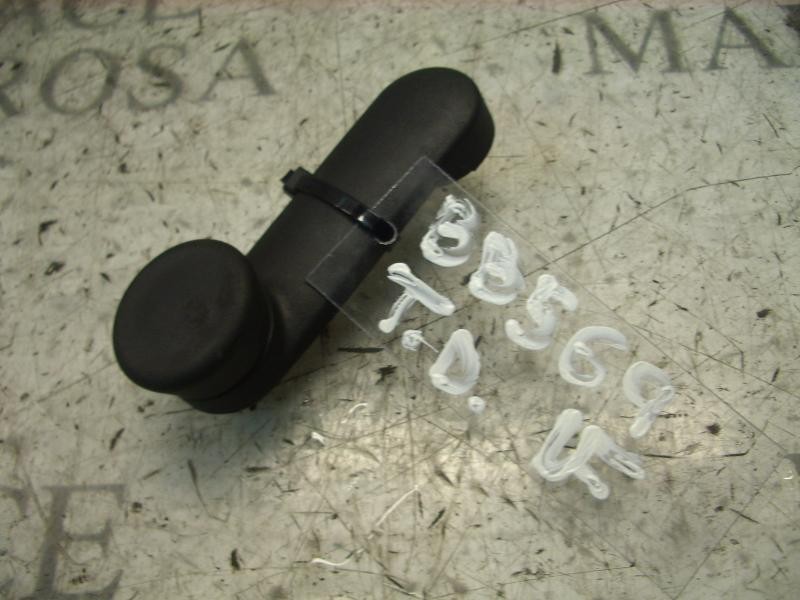 Recambio de maneta elevalunas trasera derecha para opel zafira a comfort referencia OEM IAM   