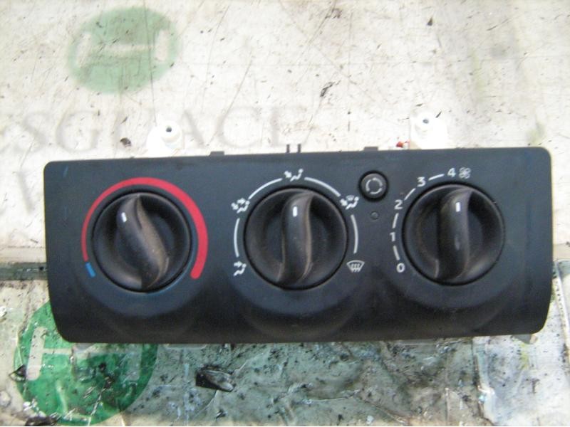 Recambio de mando calefaccion / aire acondicionado para renault clio ii fase ii (b/cb0) authentique referencia OEM IAM   