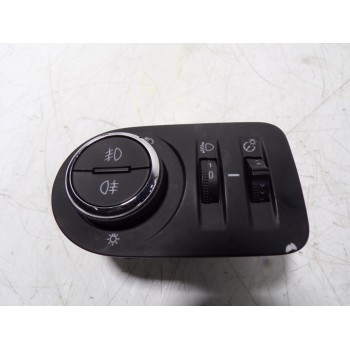 MANDO LUCES 13493472 39050757 016338530757