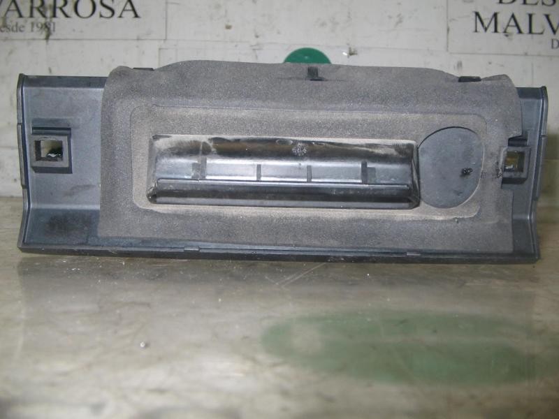 Recambio de maneta porton para peugeot 206 berlina xs referencia OEM IAM   