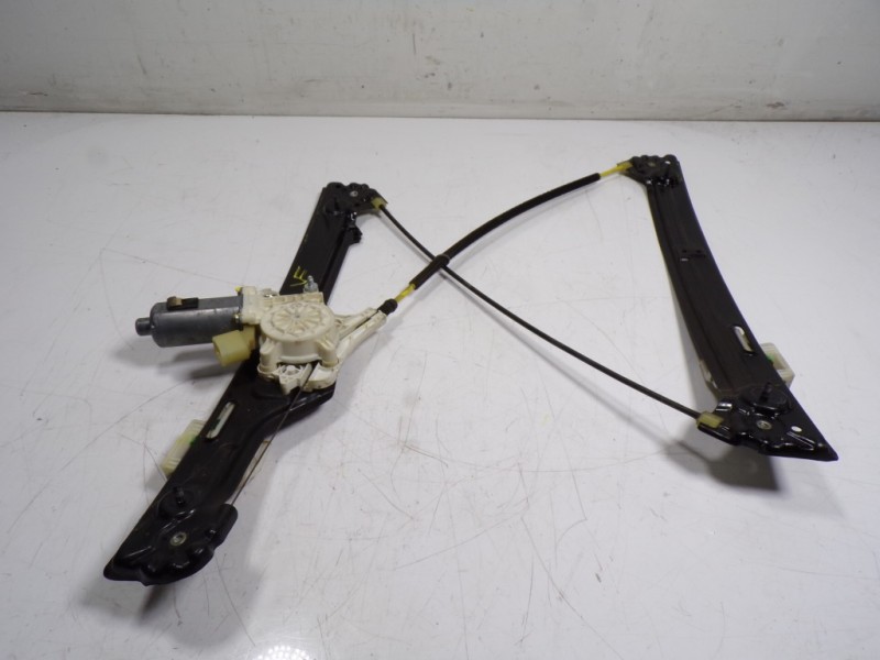 Recambio de elevalunas delantero derecho para bmw x6 (e71) 3.0d referencia OEM IAM 51337197302 7197302E 67627267692