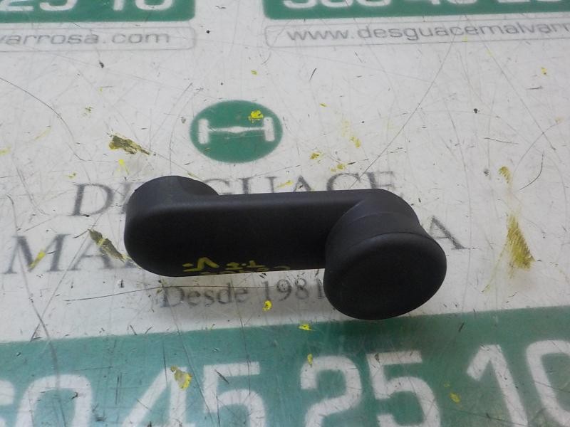 Recambio de maneta elevalunas trasera izquierda para opel corsa e selective referencia OEM IAM 13288655  