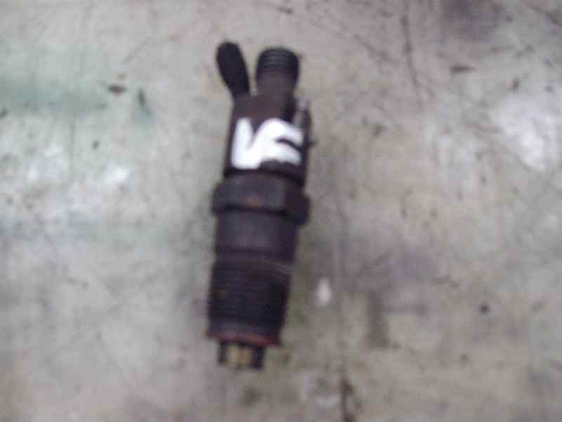 Recambio de inyector para nissan trade 100 referencia OEM IAM   