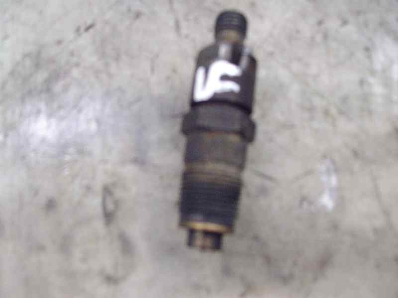 Recambio de inyector para nissan trade 100 referencia OEM IAM   