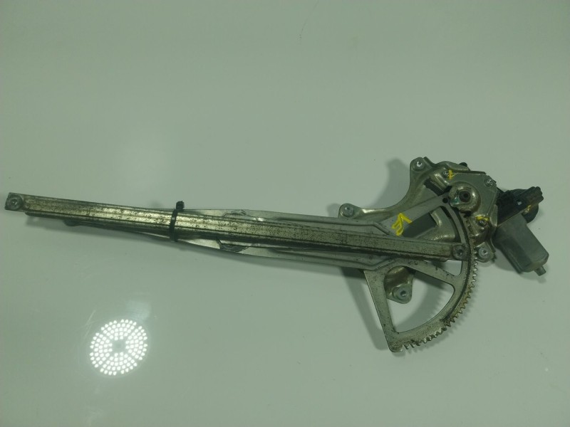 Recambio de elevalunas delantero izquierdo para lexus is ii (_e2_) 220d (ale20) referencia OEM IAM  8572058010 