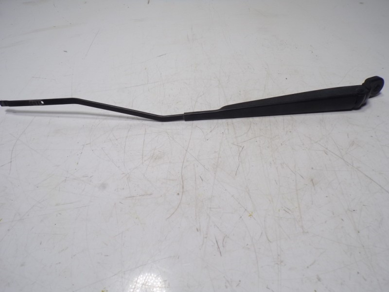 Recambio de brazo limpia delantero izquierdo para citroën c-elysée 1.6 hdi fap referencia OEM IAM 1609068680  