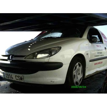 PEUGEOT 206 BERLINA