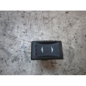 MANDO ELEVALUNAS DELANTERO DERECHO 