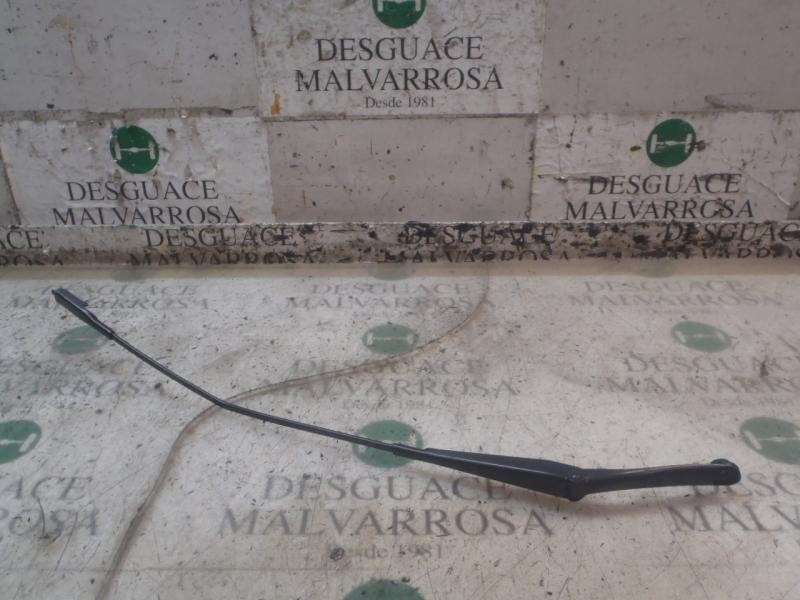 Recambio de brazo limpia delantero derecho para fiat punto (199) 1.2 cat referencia OEM IAM 51701423  