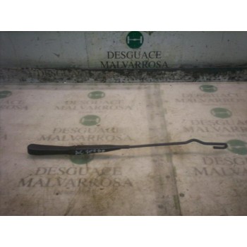 BRAZO LIMPIA DELANTERO DERECHO 