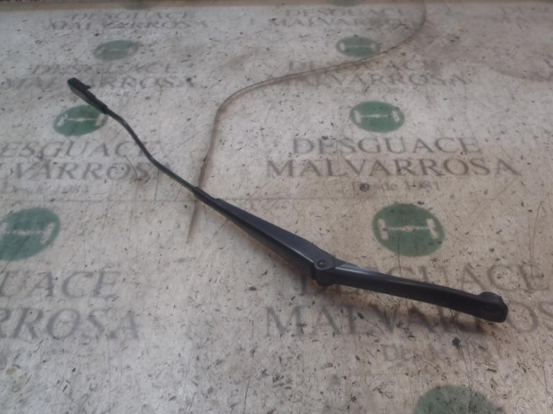 Recambio de brazo limpia delantero izquierdo para fiat punto (199) 1.2 cat referencia OEM IAM 51701422  