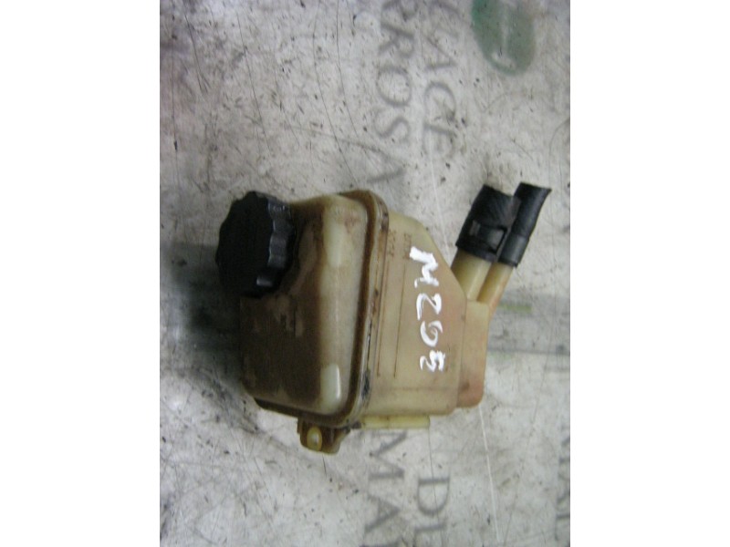 Recambio de deposito servo para hyundai coupe (rd) 1.6 fx referencia OEM IAM 5715029014  