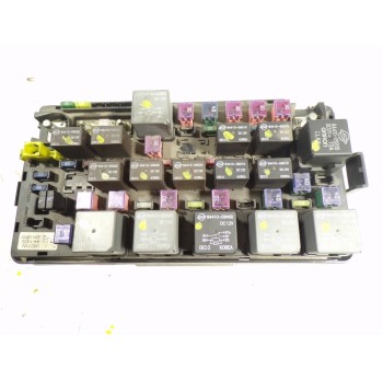 CAJA RELES / FUSIBLES 8239031033 