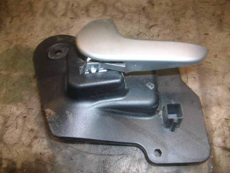 Recambio de maneta interior trasera izquierda para opel meriva essentia referencia OEM IAM   