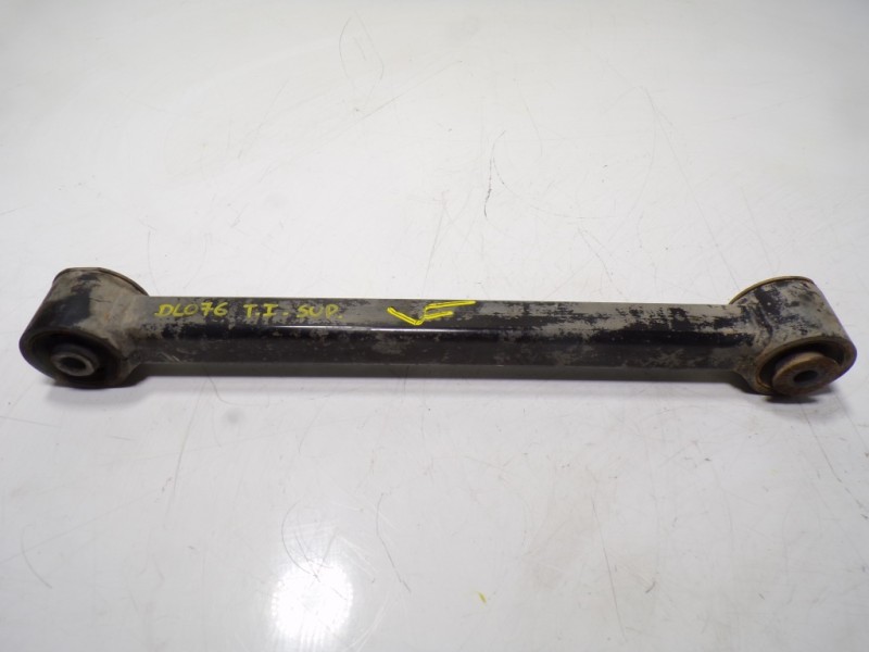 Recambio de brazo suspension superior trasero izquierdo para jeep commander 3.0 v6 crd limited referencia OEM IAM 52089629AC  