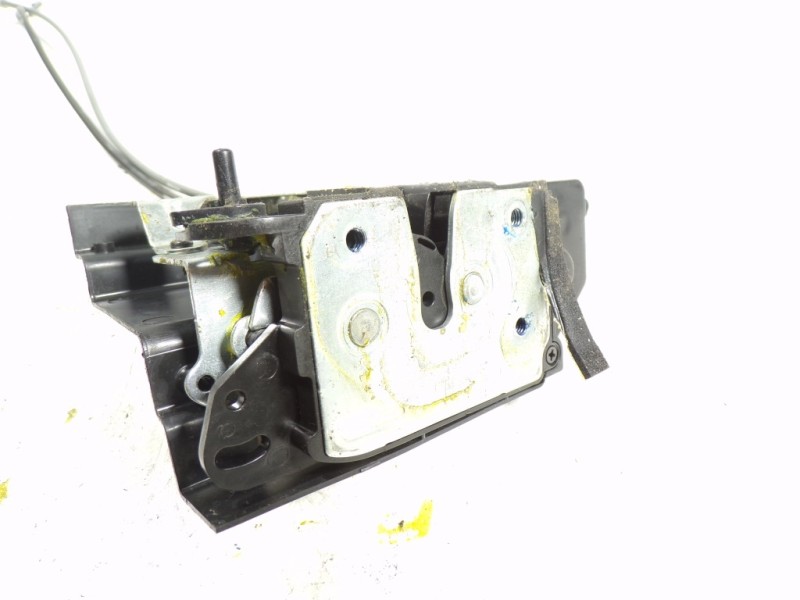 Recambio de cerradura puerta trasera derecha para ssangyong actyon 2.0 td cat referencia OEM IAM 7132009005  