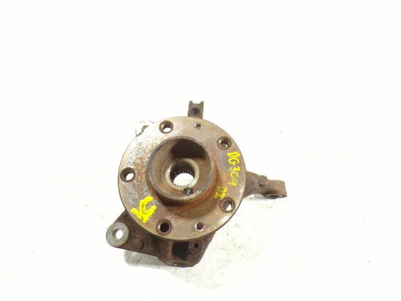 Recambio de mangueta delantera izquierda para dacia duster 1.5 dci diesel cat referencia OEM IAM 8200881824  