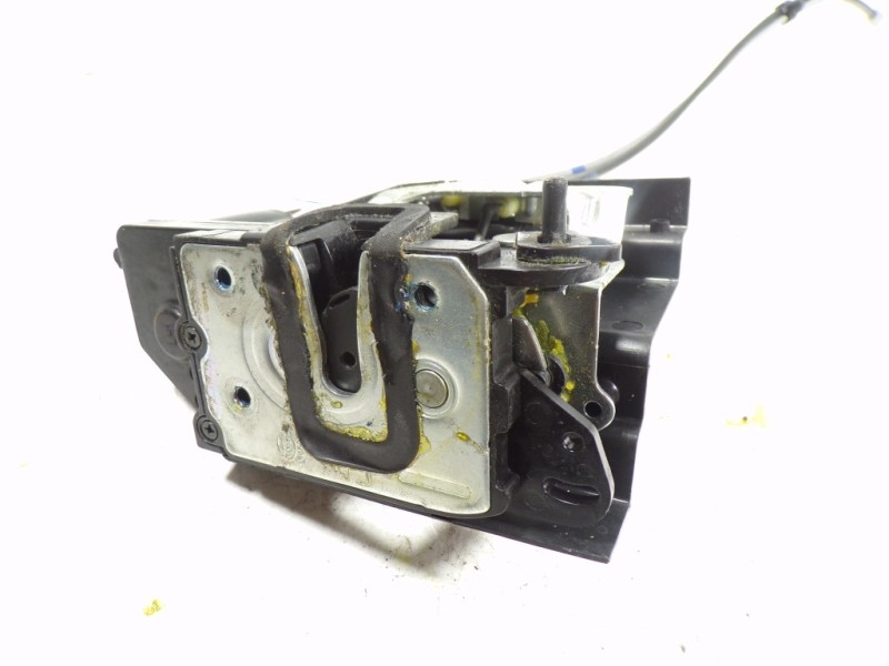 Recambio de cerradura puerta trasera izquierda para ssangyong actyon 2.0 td cat referencia OEM IAM 7131009005  