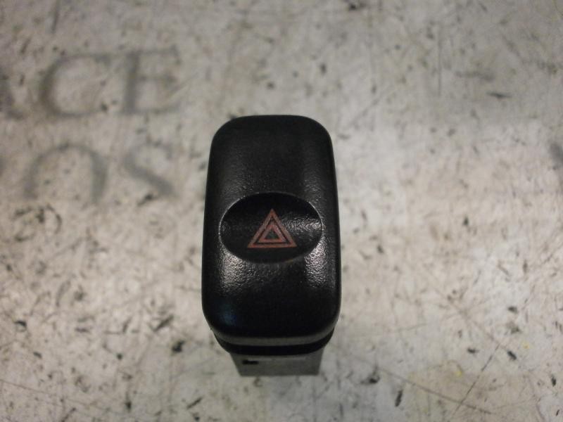 Recambio de warning para kia carnival td ls travel referencia OEM IAM 0K552664H0  