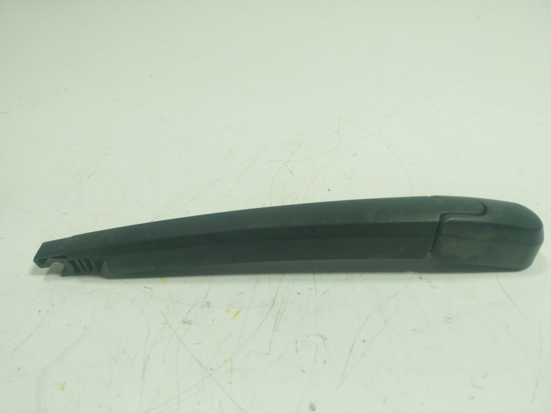 Recambio de brazo limpia trasero para kia rio iii (ub) 1.2 cvvt referencia OEM IAM 988152P000  