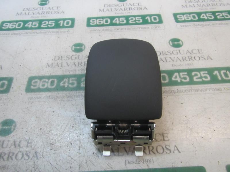 Recambio de apoyabrazos central para citroën c4 lim. white attraction referencia OEM IAM 96755551ZD  