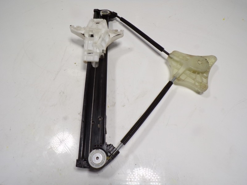 Recambio de elevalunas trasero derecho para seat arona 1.0 tsi referencia OEM IAM 6F0839462A 6F0839462A 