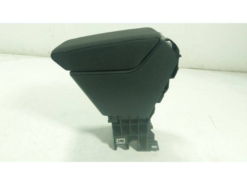 Recambio de apoyabrazos central para seat arona (kj7, kjp) 1.0 tsi referencia OEM IAM  6F0864207AH 