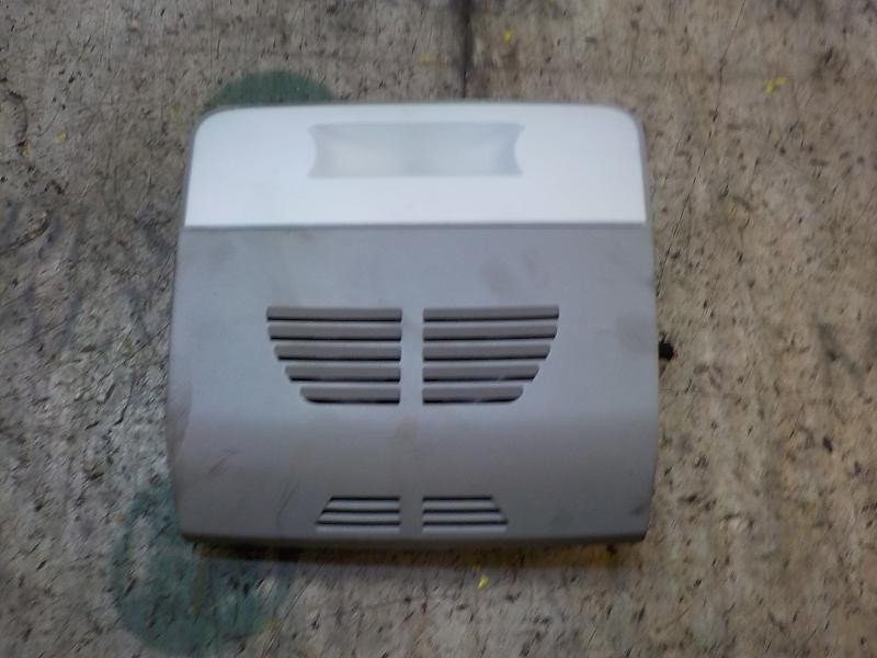 Recambio de piloto interior para bmw serie 3 berlina (e90) 320d referencia OEM IAM 61319201637  