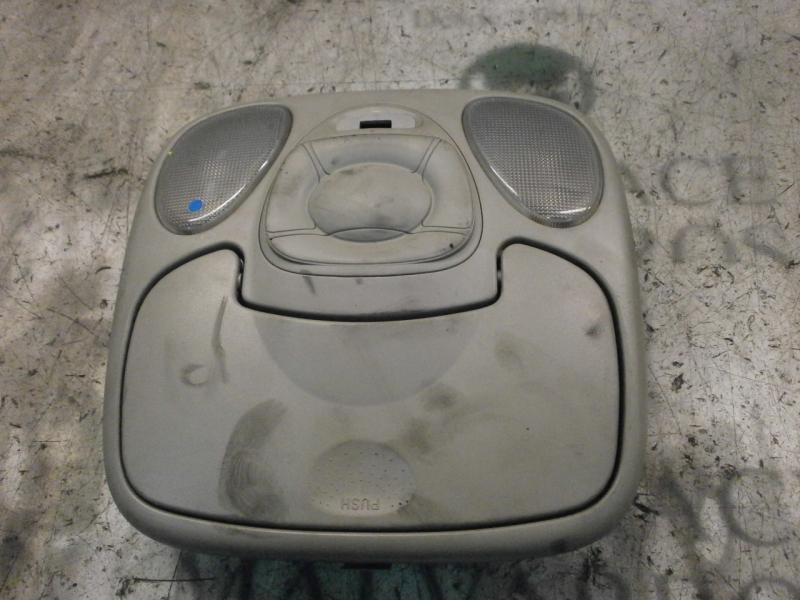 Recambio de piloto interior para kia carnival td ls travel referencia OEM IAM   