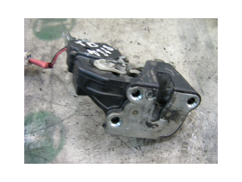 Recambio de cerradura puerta trasera derecha para toyota carina (t19) 2.0 d xl (4-ptas.) referencia OEM IAM   