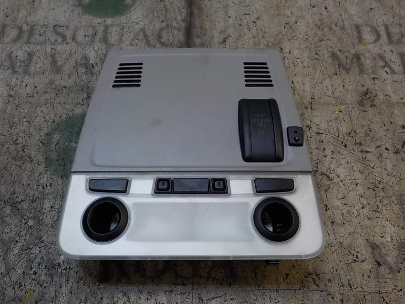 Recambio de piloto interior para bmw serie 3 berlina (e90) 320d referencia OEM IAM 61319225487  