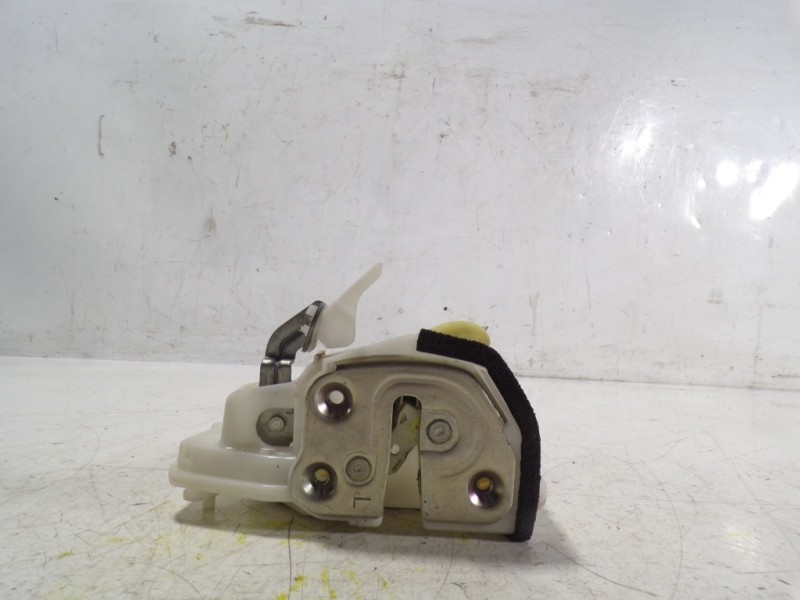 Recambio de cerradura puerta trasera izquierda para mazda 3 lim. () 2.2 turbodiesel cat referencia OEM IAM BHN973310B 7F23E0329 