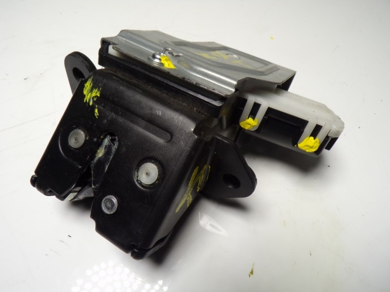 Recambio de cerradura maletero / porton para mazda 2 lim. (de) 1.6 cd diesel cat referencia OEM IAM DF7162310C  
