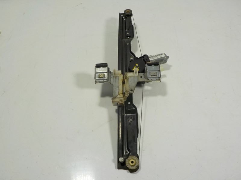 Recambio de elevalunas trasero derecho para jeep commander 3.0 v6 crd limited referencia OEM IAM 55396482AB 55396482AC 