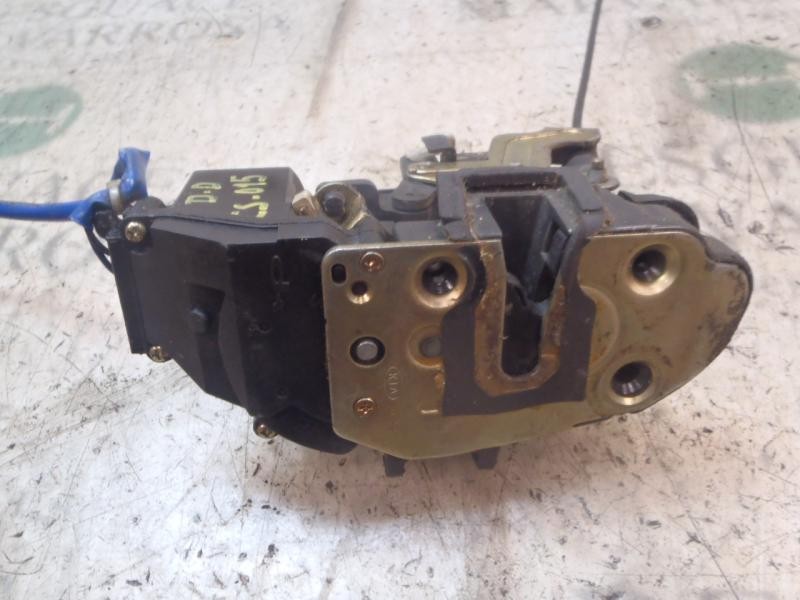 Recambio de cerradura puerta delantera derecha para kia carnival ii 2.9 cdri ex referencia OEM IAM   