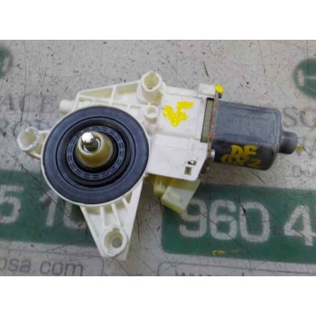 MOTOR ELEVALUNAS DELANTERO IZQUIERDO A2048200142 A2048200142 0130822503