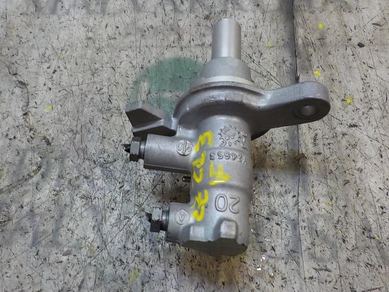 Recambio de bomba freno para ford fiesta (ccn) trend referencia OEM IAM 1751664  