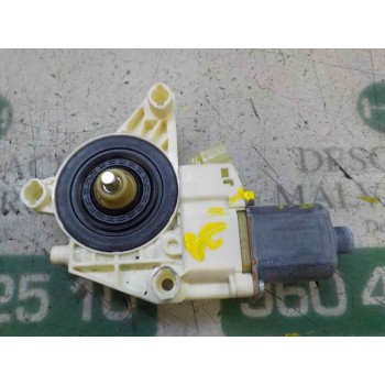 MOTOR ELEVALUNAS TRASERO DERECHO A2048200642 A2048200642 0130822504