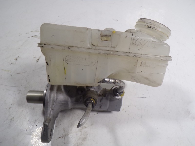 Recambio de bomba freno para dacia sandero 1.5 dci diesel fap cat referencia OEM IAM 460111938R  