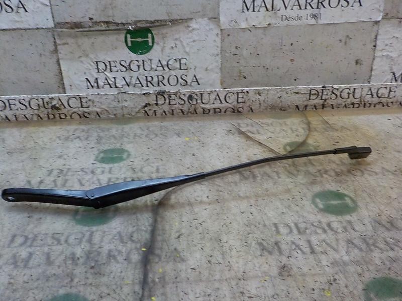 Recambio de brazo limpia delantero derecho para ford fiesta (ccn) trend referencia OEM IAM 1826839  