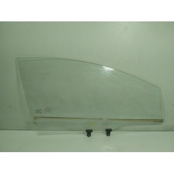 CRISTAL PUERTA DELANTERO DERECHO 824211W000 