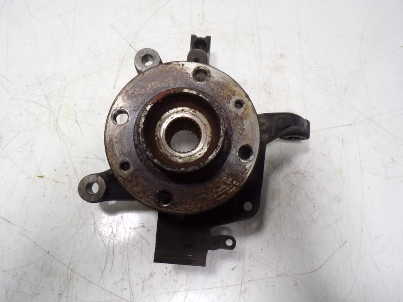 Recambio de mangueta delantera izquierda para renault captur 1.5 dci diesel fap energy referencia OEM IAM 400159304R  