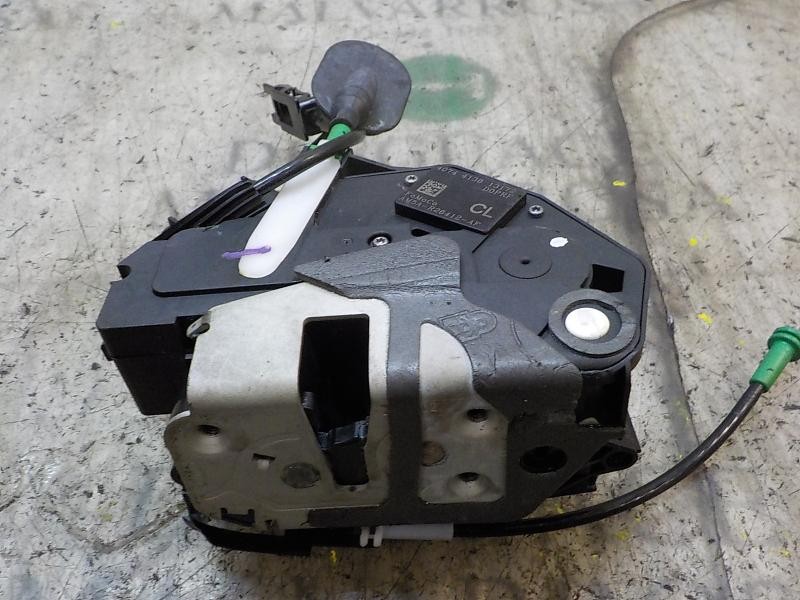 Recambio de cerradura puerta trasera derecha para ford fiesta (ccn) trend referencia OEM IAM 2053473  