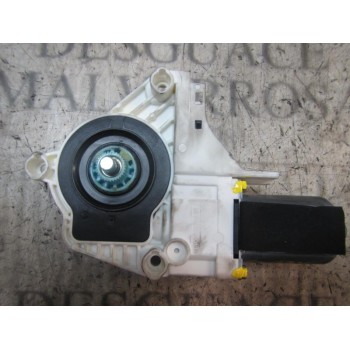 MOTOR ELEVALUNAS DELANTERO DERECHO 8T0959802B 8T0959802B 
