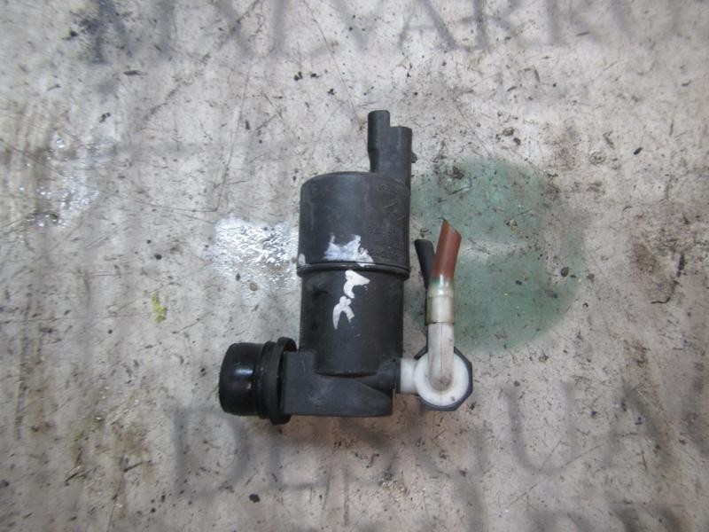 Recambio de bomba limpia para renault megane ii berlina 3p luxe privilege referencia OEM IAM   
